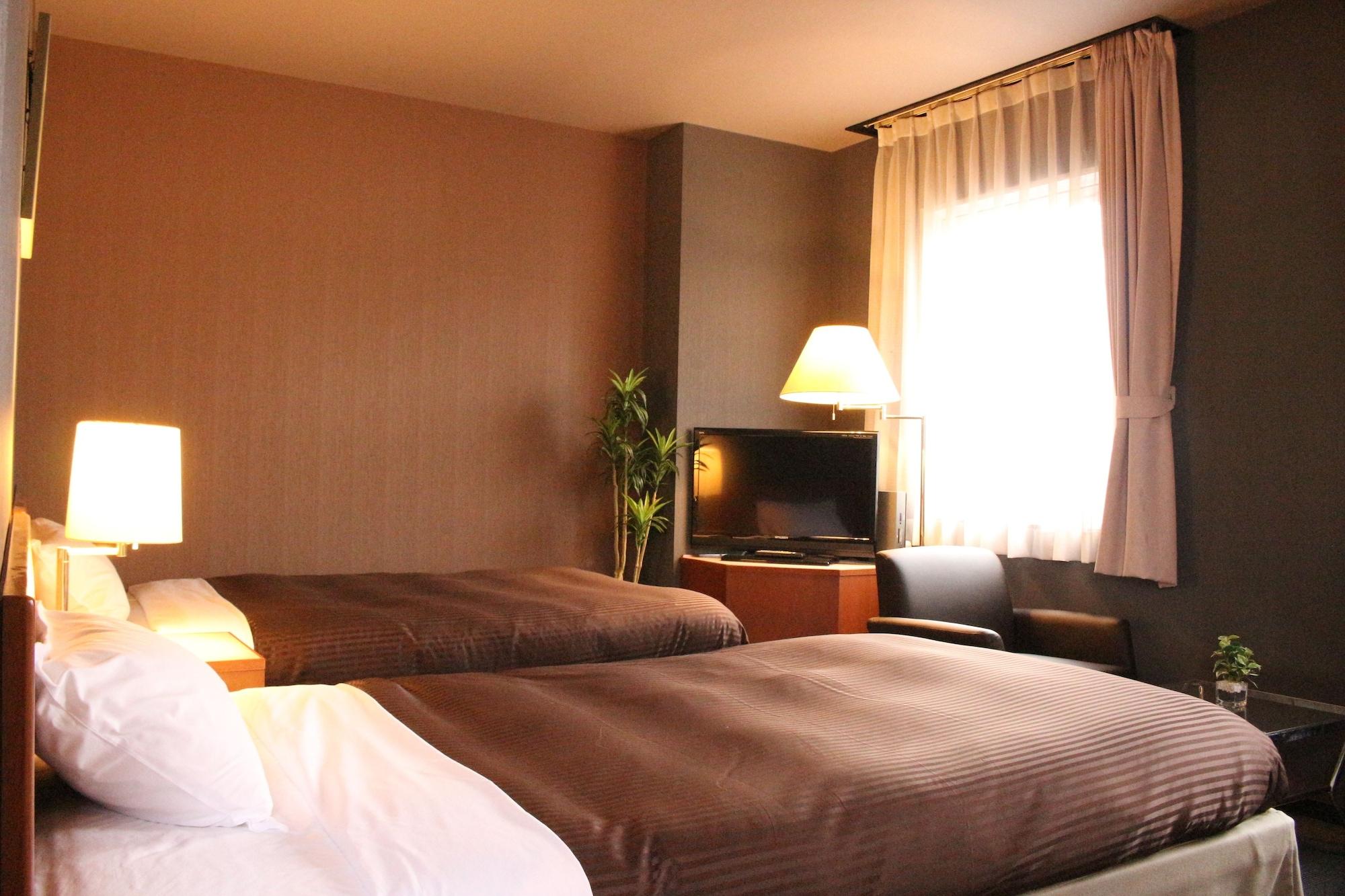 Hotel Livemax Budget Hiratsuka Ekimae Ngoại thất bức ảnh