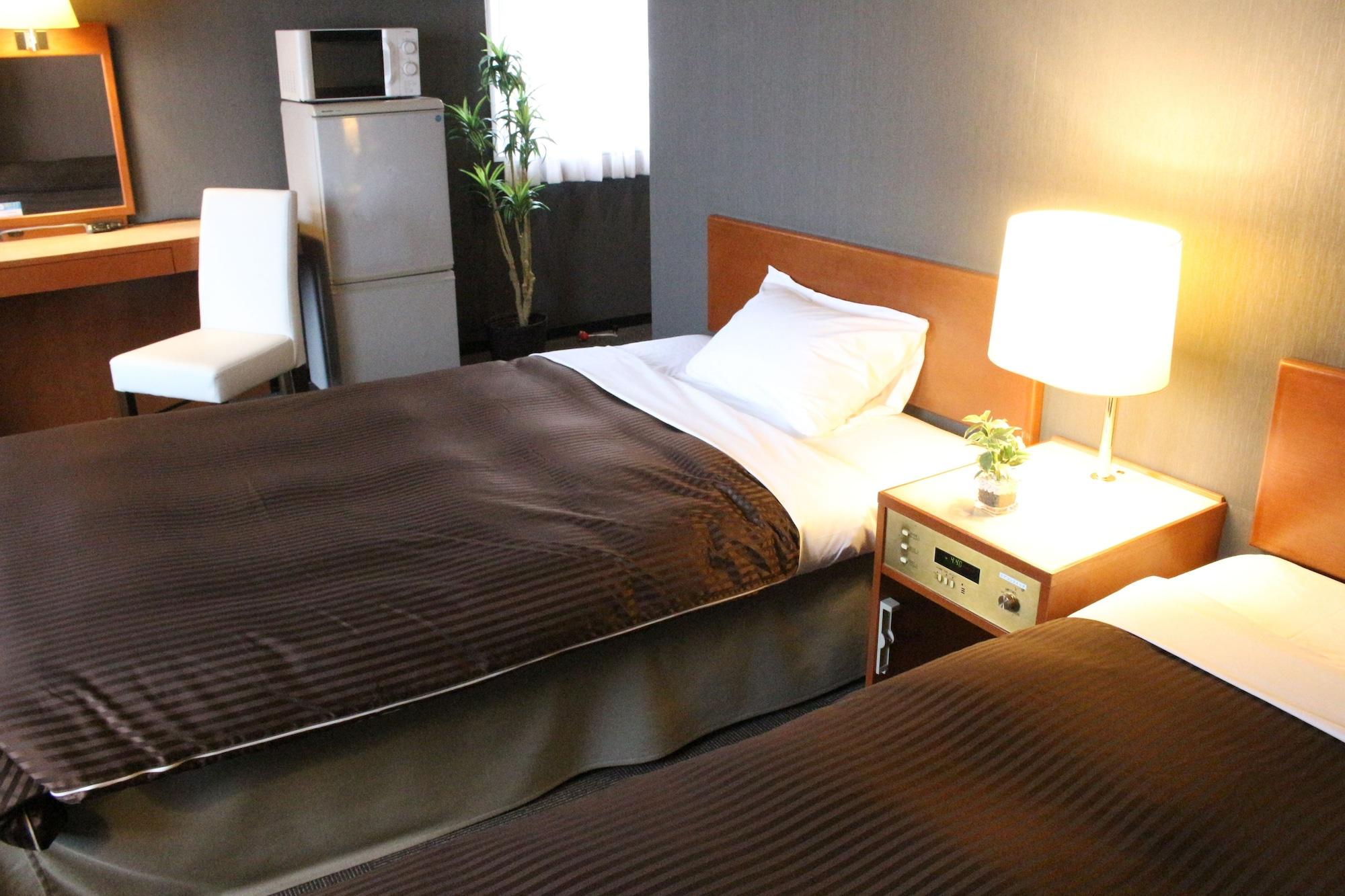 Hotel Livemax Budget Hiratsuka Ekimae Ngoại thất bức ảnh