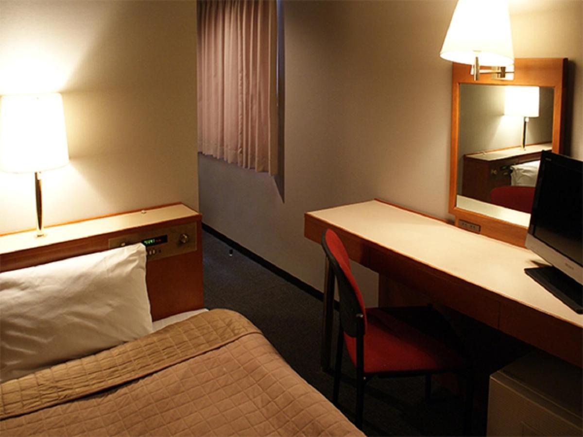 Hotel Livemax Budget Hiratsuka Ekimae Ngoại thất bức ảnh