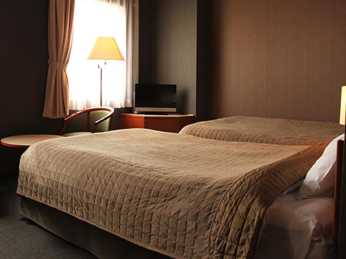 Hotel Livemax Budget Hiratsuka Ekimae Ngoại thất bức ảnh