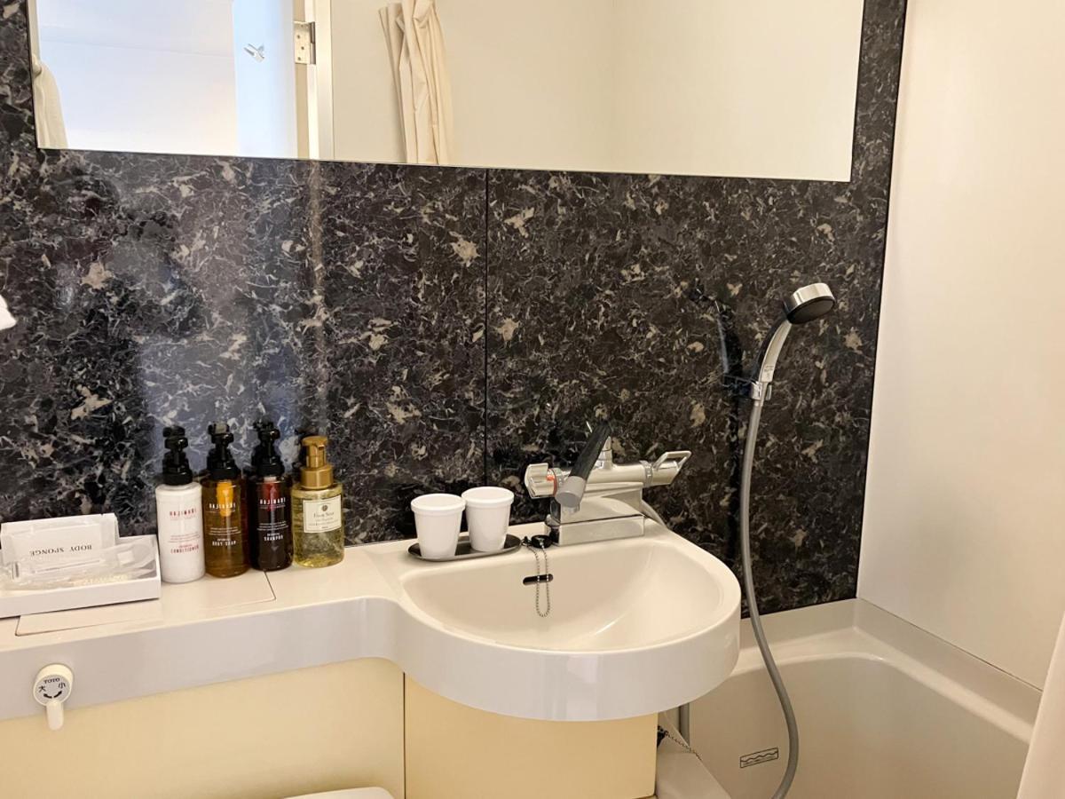 Hotel Livemax Budget Hiratsuka Ekimae Ngoại thất bức ảnh