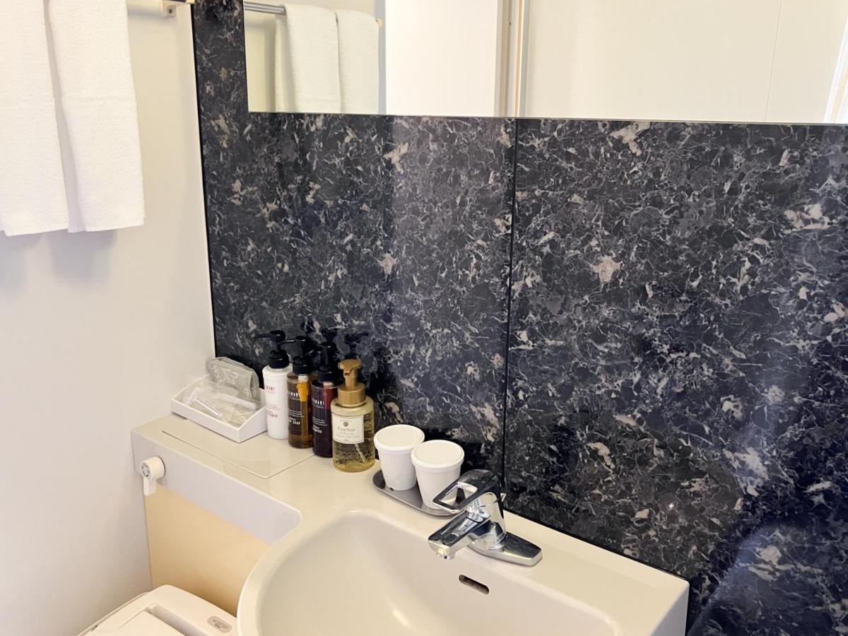 Hotel Livemax Budget Hiratsuka Ekimae Ngoại thất bức ảnh