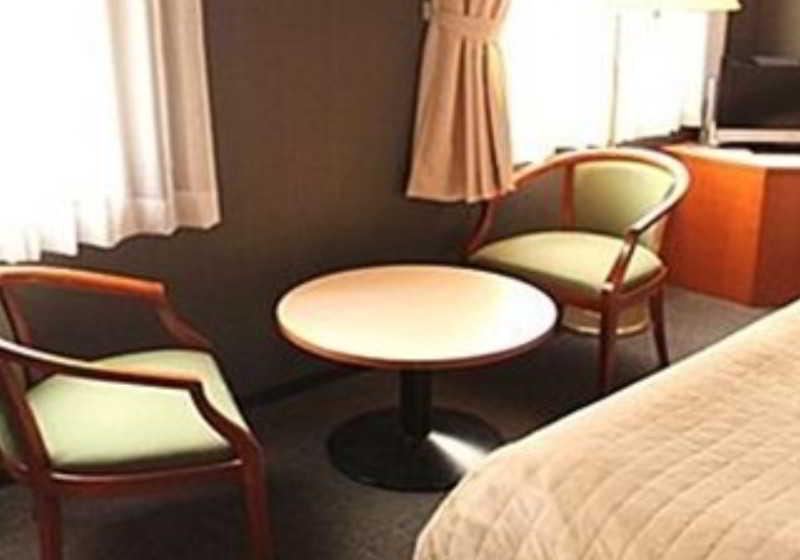 Hotel Livemax Budget Hiratsuka Ekimae Ngoại thất bức ảnh